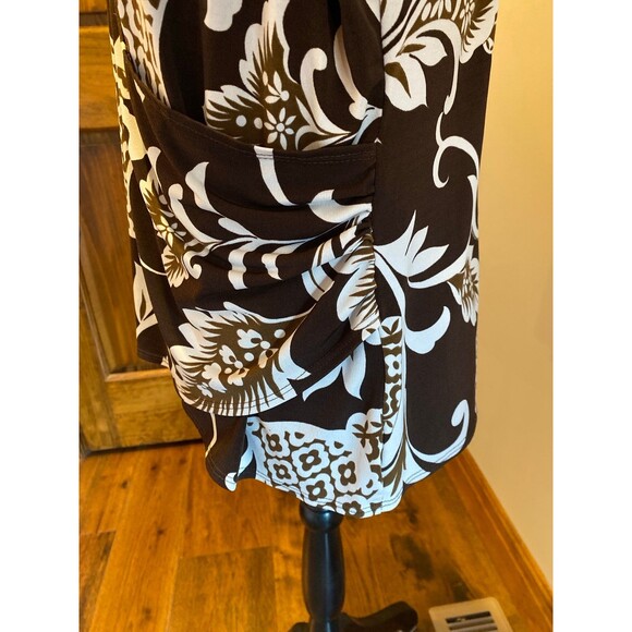 AGB Blouse Size XL Faux Wrap Style Top Brown White Design + Stretch 3/4 Sleeves - Picture 4 of 10